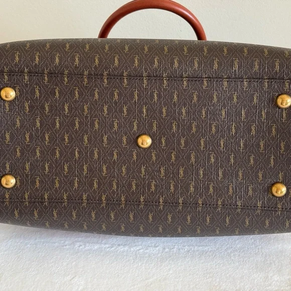 LE MONOGRAM DAFFLE - Picture 7 of 16